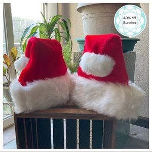 👛 ($3 if added to a bundle) 🎅🏼 2 Walmart Santa hats- great condition
